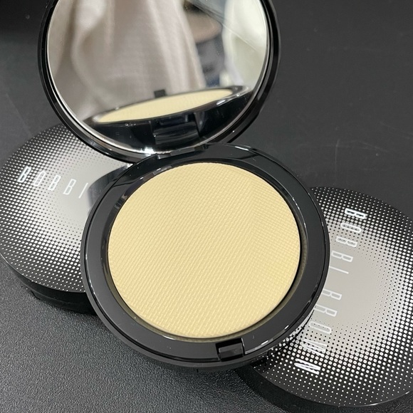 Bobbi Brown Pressed Finishing Retouching Powder pale yellow SET of 3 NEW NO BOX - Picture 3 of 6